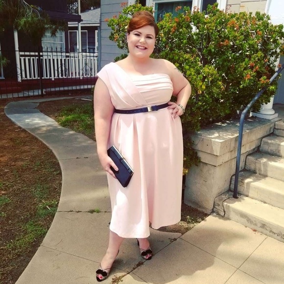 Meet your Posher - Picture 3 of 8